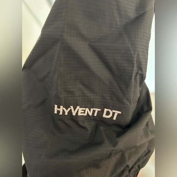 North Face Women’s XL Hyvent DT Rain Jacket - Picture 5 of 5